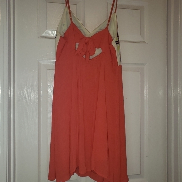 𝅺flying Tomato Romper - Picture 4 of 6